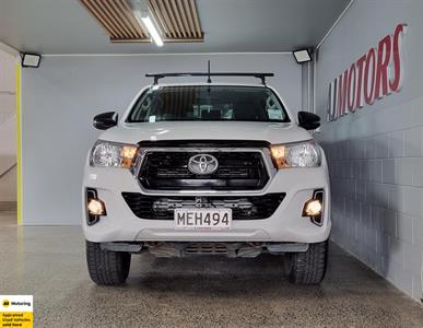 2019 Toyota Hilux - Thumbnail