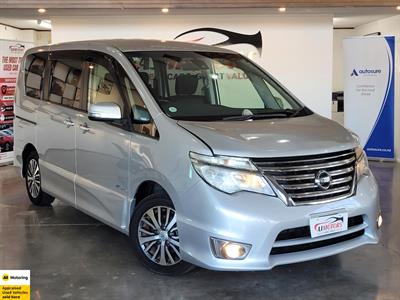 2015 Nissan Serena - Thumbnail