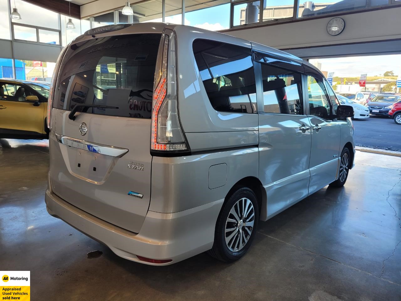 2015 Nissan Serena