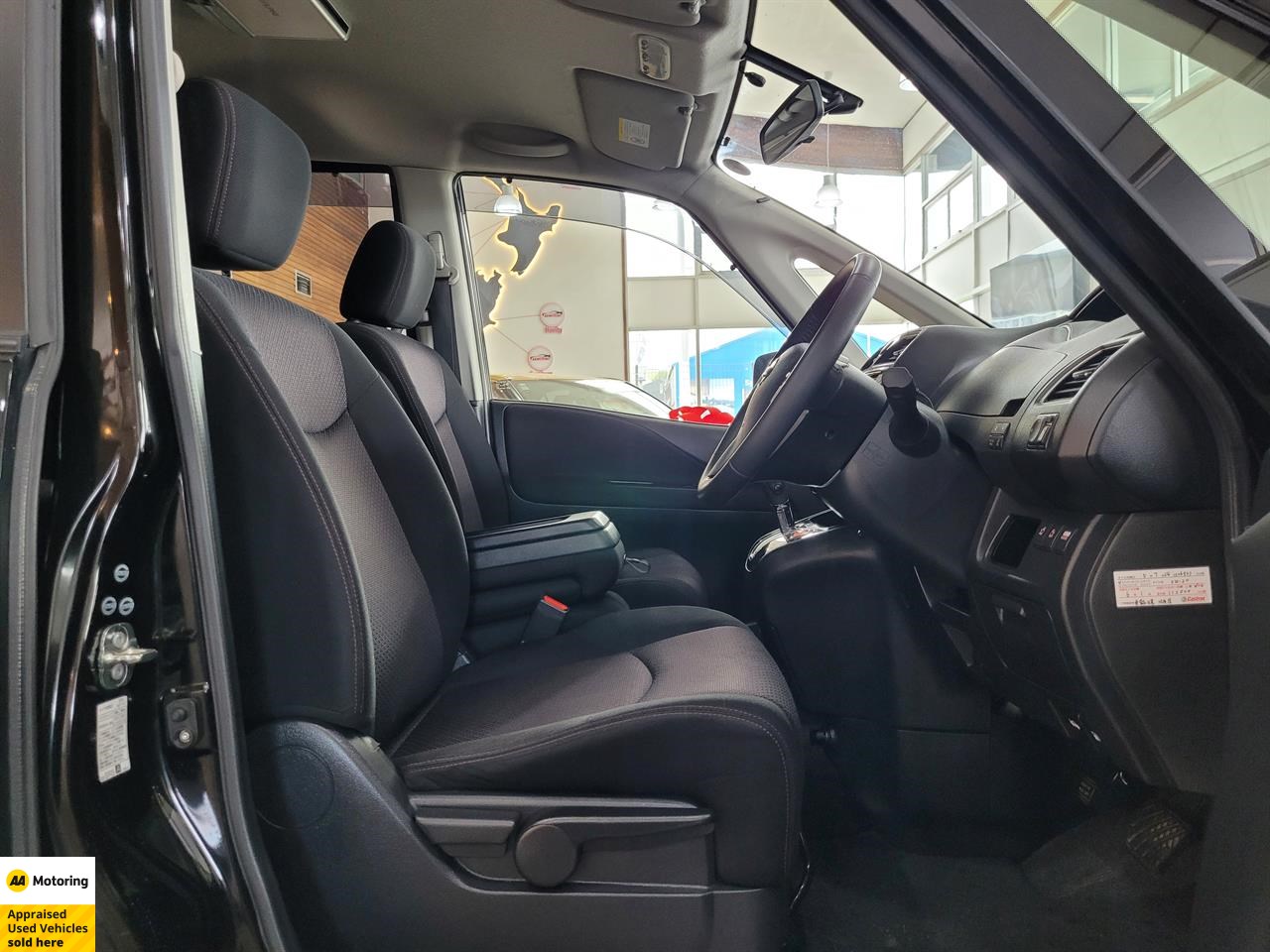 2012 Nissan Serena