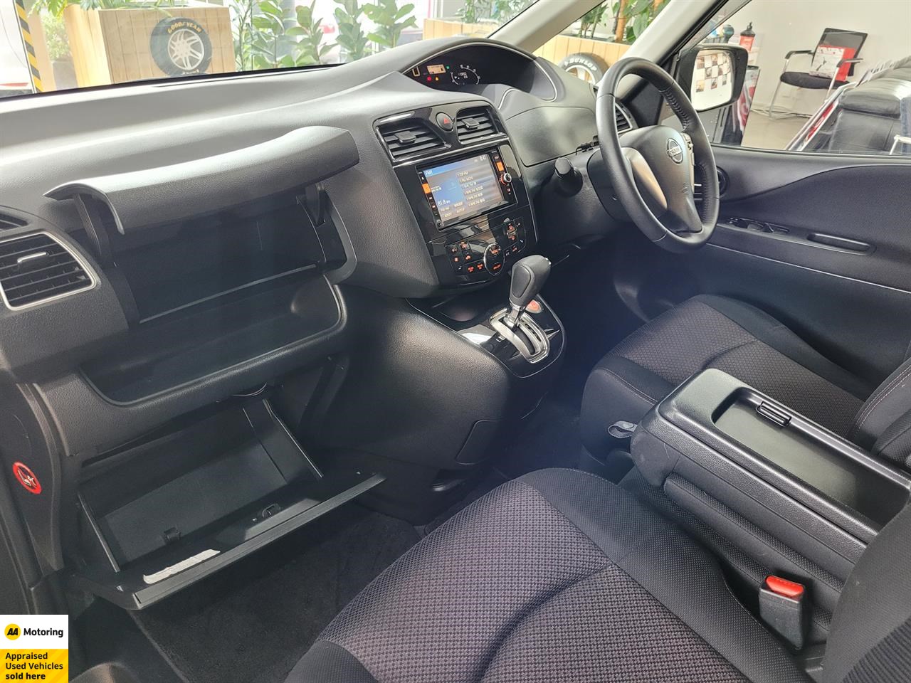 2012 Nissan Serena