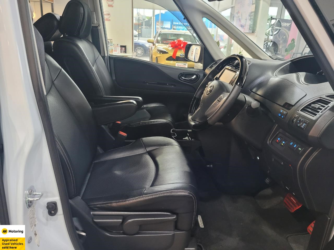 2014 Nissan Serena