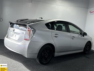 2013 Toyota Prius - Thumbnail