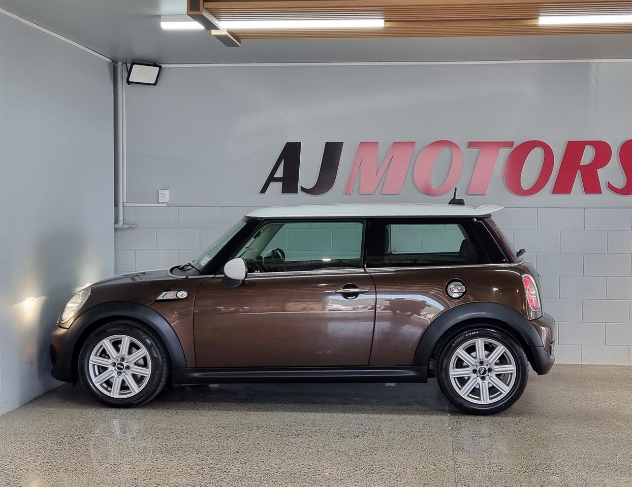 2012 MINI Cooper