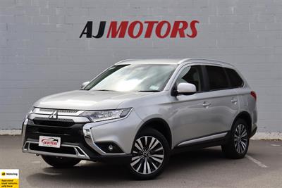 2021 Mitsubishi Outlander - Thumbnail