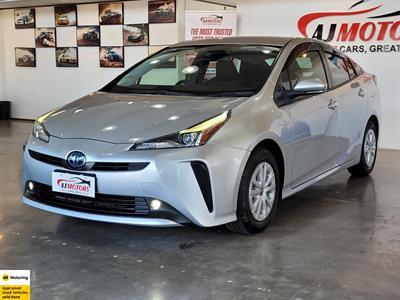 2020 Toyota Prius - Thumbnail