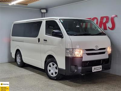 2015 Toyota Hiace - Thumbnail