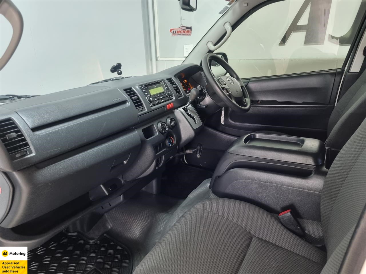 2015 Toyota Hiace