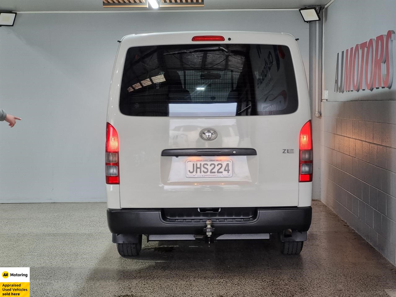 2015 Toyota Hiace