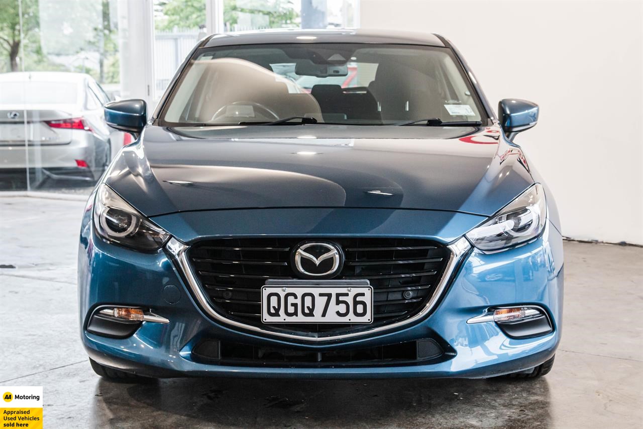 2017 Mazda Axela