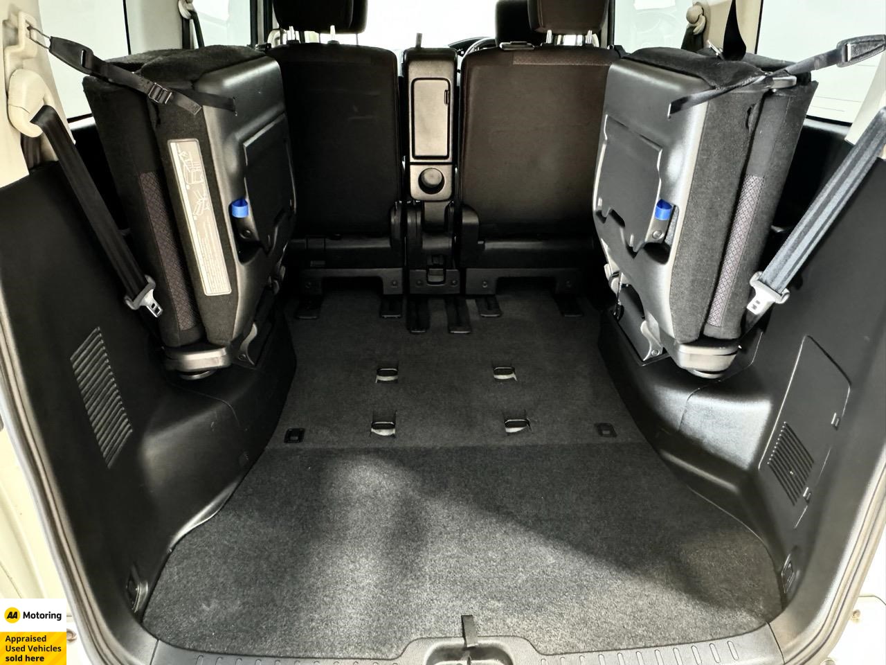 2013 Nissan Serena