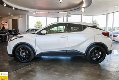 2019 Toyota C-HR - Thumbnail