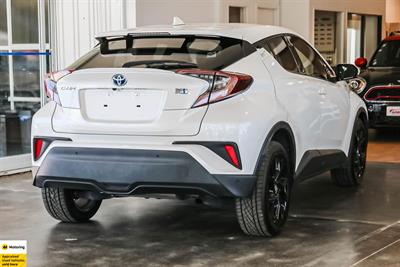 2019 Toyota C-HR - Thumbnail