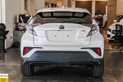 2019 Toyota C-HR - Thumbnail