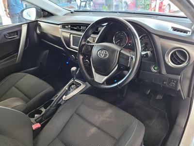 2014 Toyota Auris - Thumbnail