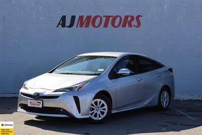 2019 Toyota Prius - Thumbnail