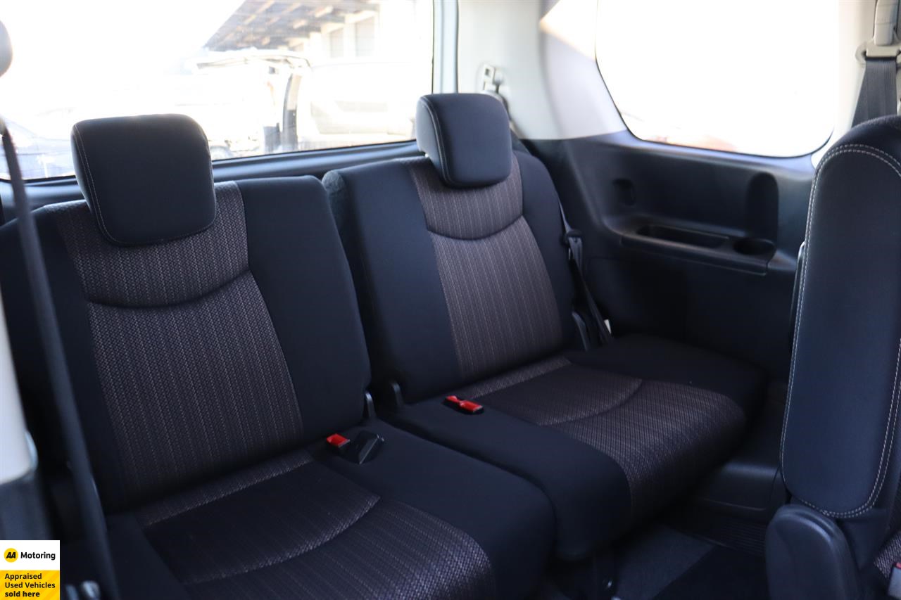 2015 Nissan Serena