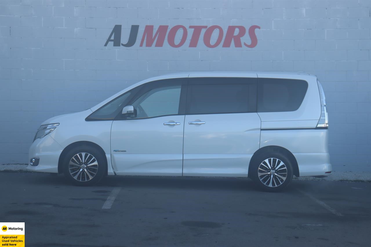 2015 Nissan Serena