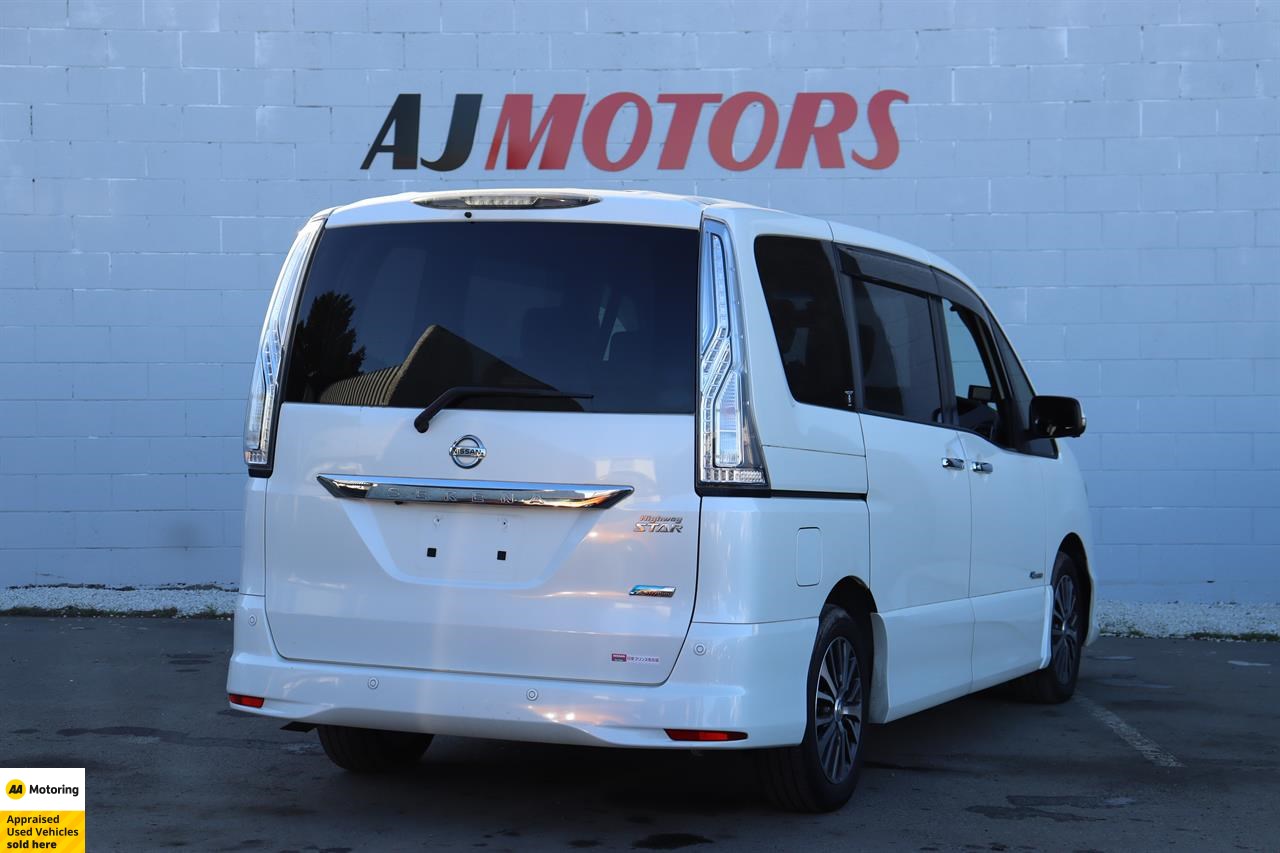 2015 Nissan Serena