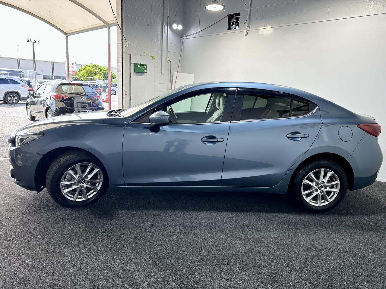 2013 Mazda Axela