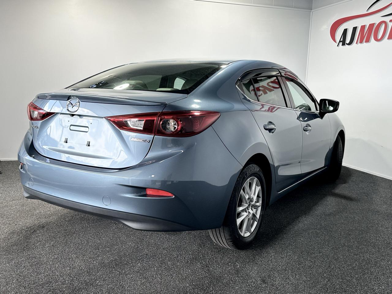 2013 Mazda Axela