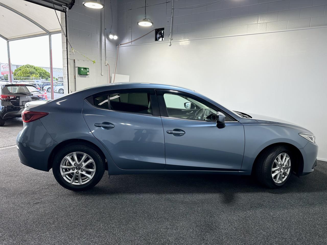 2013 Mazda Axela