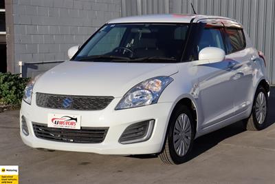 2015 Suzuki Swift - Thumbnail