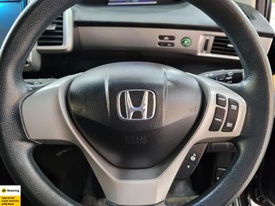 2013 Honda Freed - Thumbnail