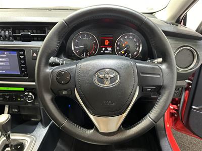 2015 Toyota Auris - Thumbnail