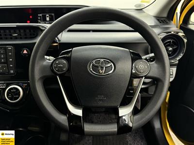 2017 Toyota Aqua - Thumbnail