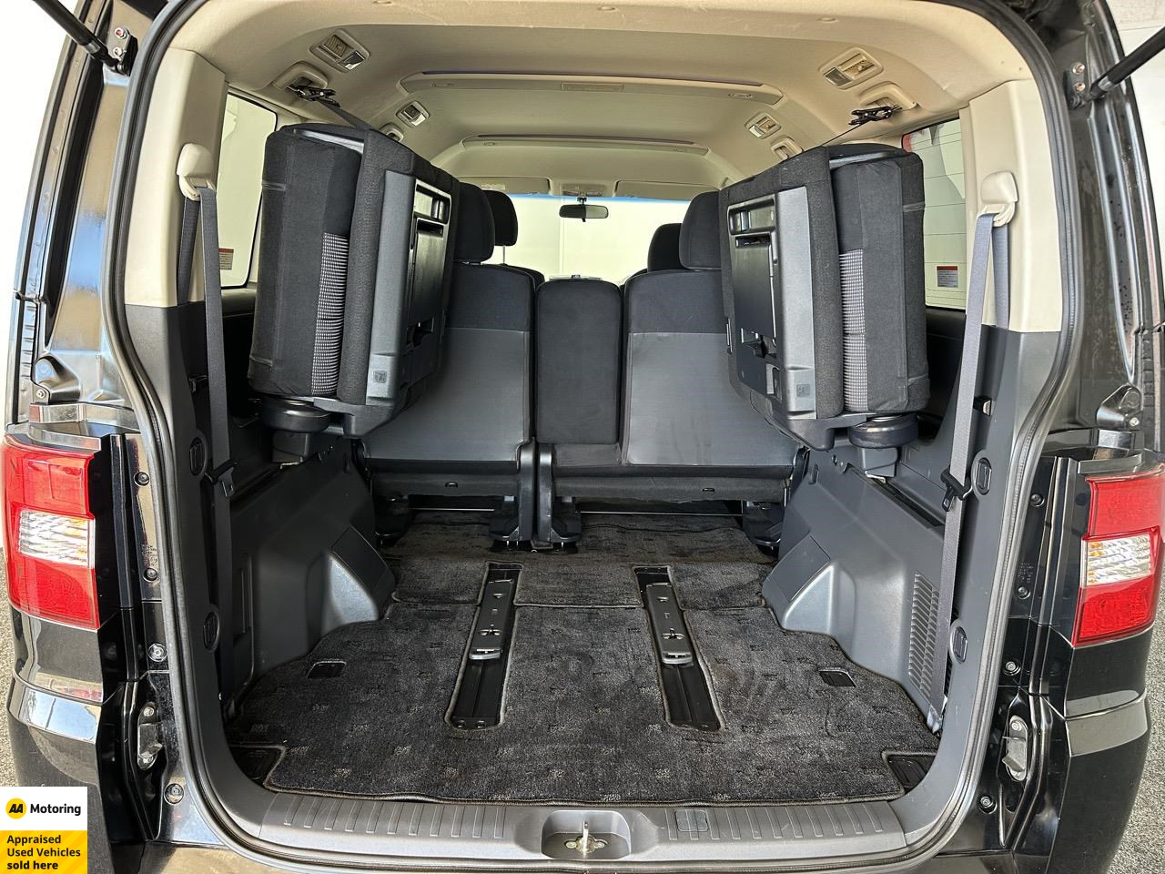 2011 Mitsubishi Delica