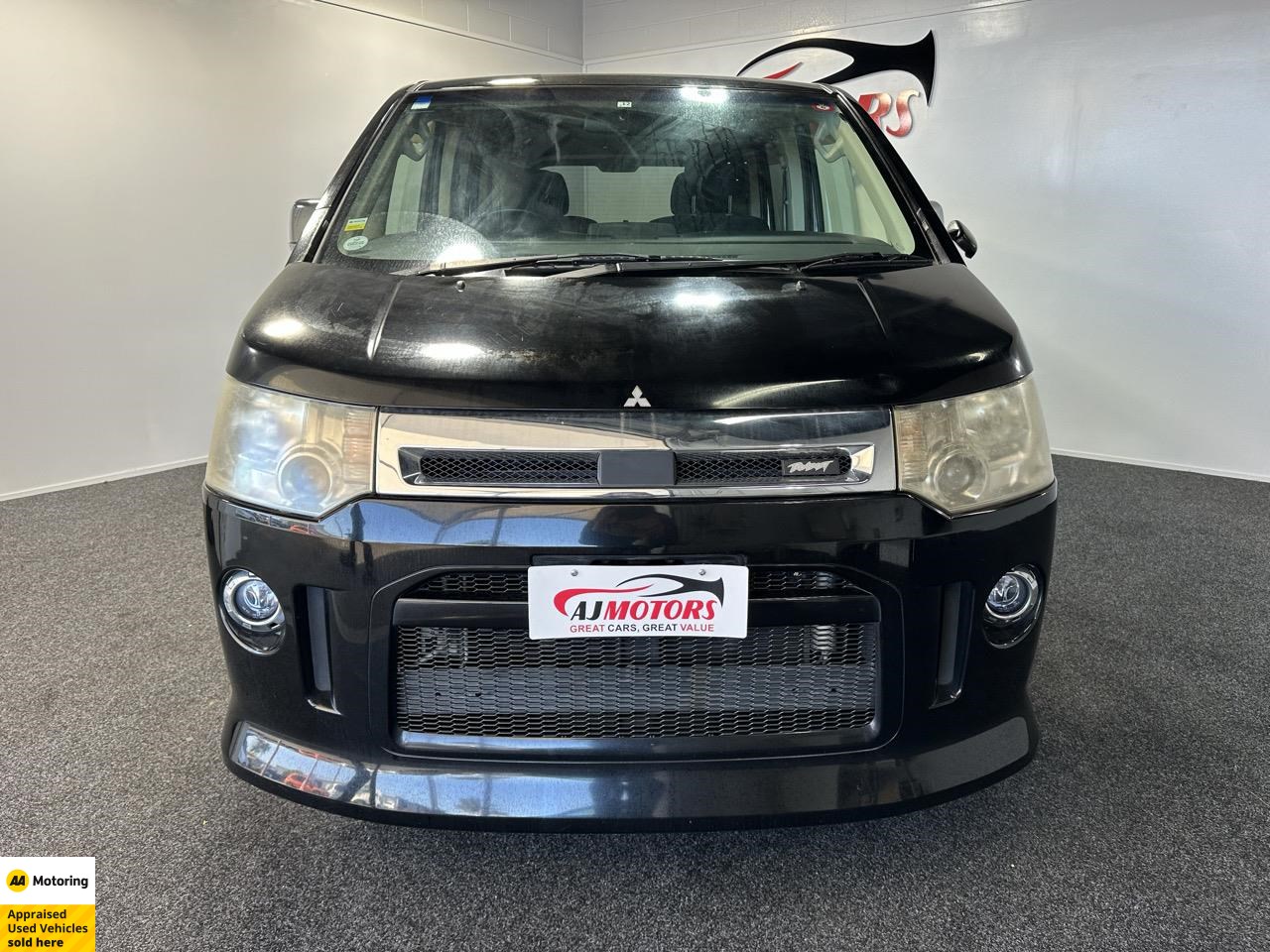 2011 Mitsubishi Delica