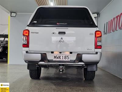 2020 Mitsubishi Triton - Thumbnail