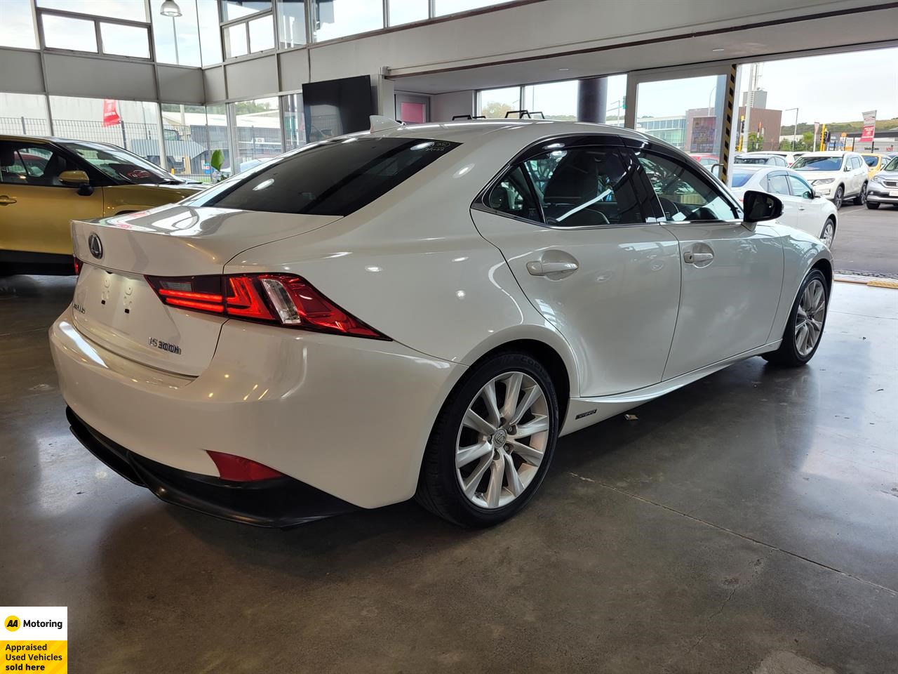 2014 Lexus IS 300h