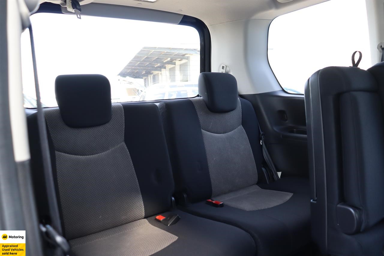 2013 Nissan Serena