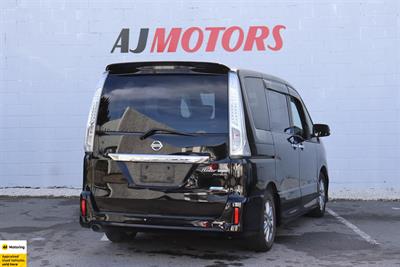 2013 Nissan Serena - Thumbnail