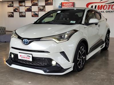 2017 Toyota C-HR - Thumbnail