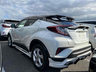 2019 Toyota C-HR - Thumbnail