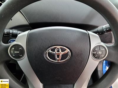 2013 Toyota Prius - Thumbnail