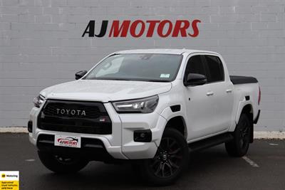 2024 Toyota Hilux - Thumbnail