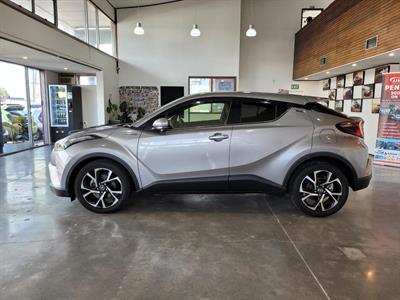 2017 Toyota C-HR - Thumbnail