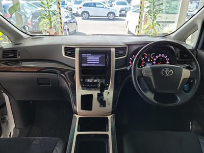 2013 Toyota Vellfire - Thumbnail