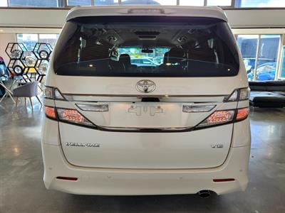 2013 Toyota Vellfire - Thumbnail