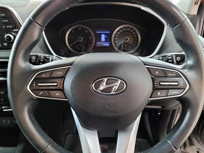 2019 Hyundai Santa Fe - Thumbnail