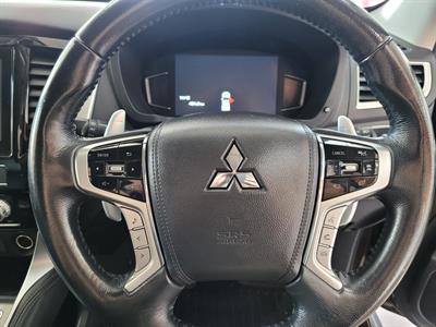 2021 Mitsubishi Pajero Sport - Thumbnail