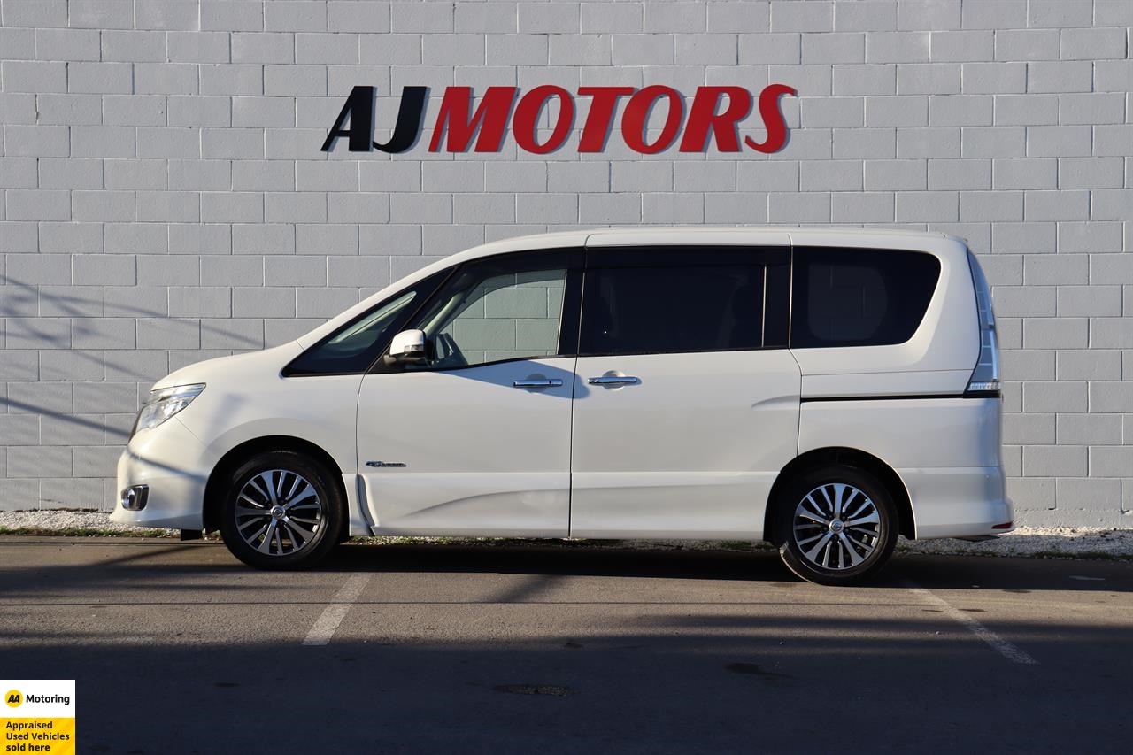 2015 Nissan Serena