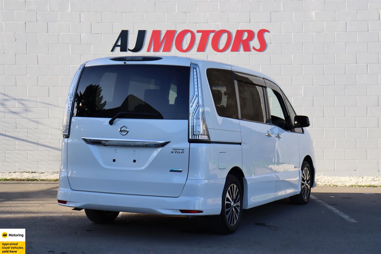 2015 Nissan Serena