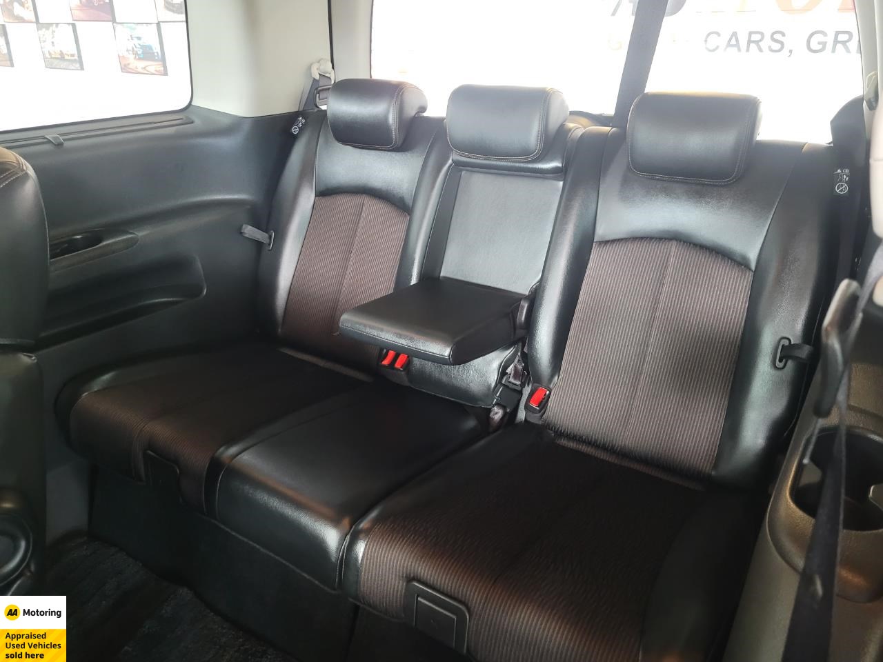 2016 Nissan Elgrand