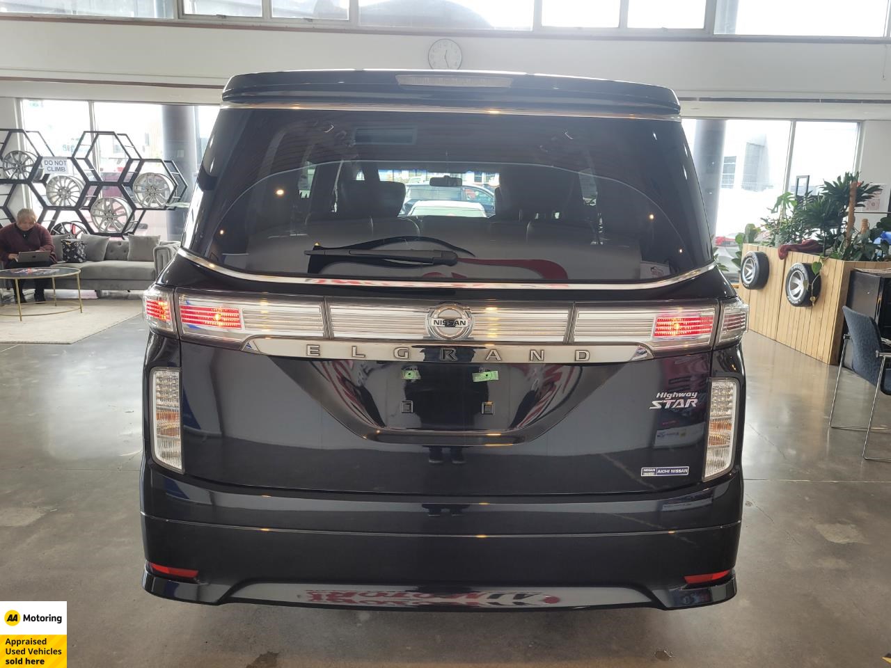 2016 Nissan Elgrand