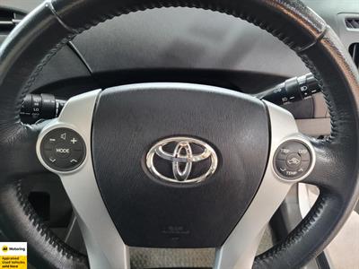 2011 Toyota Prius - Thumbnail